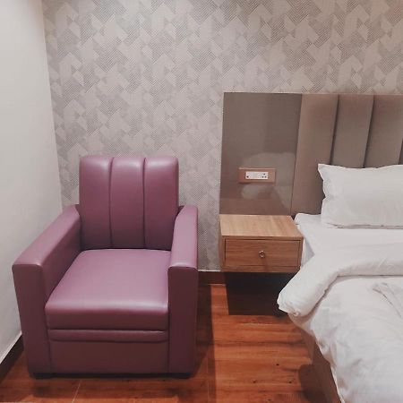 Hotel Sharma Regency Lucknow Eksteriør bilde